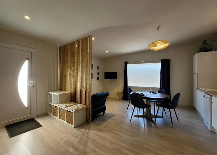 Les 3 Bulles Apartment *